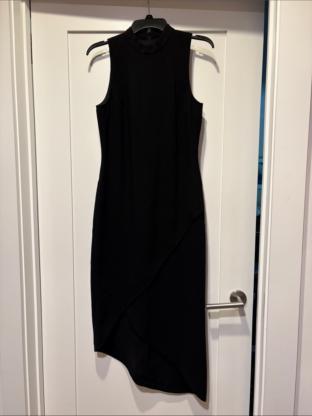 Stylein Sleeveless Black Midi Dress with Asymmetric Hem